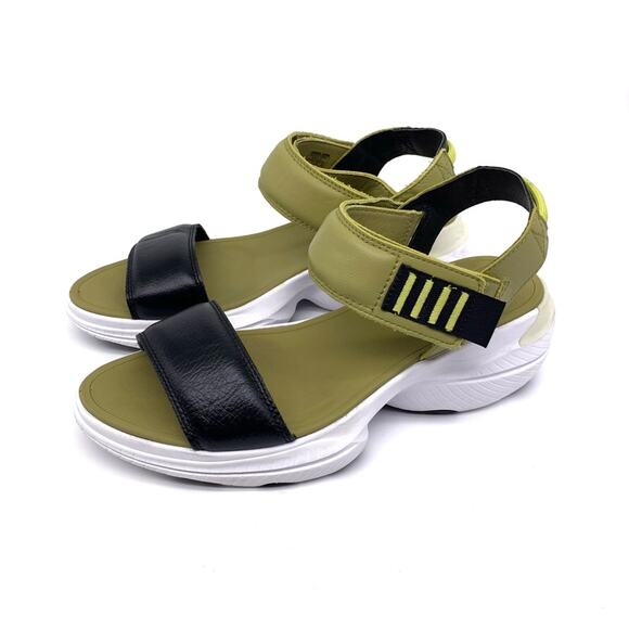 SOREL Explorer Blitz Stride Sandals Olive Green Black White 9 - Picture 1 of 12